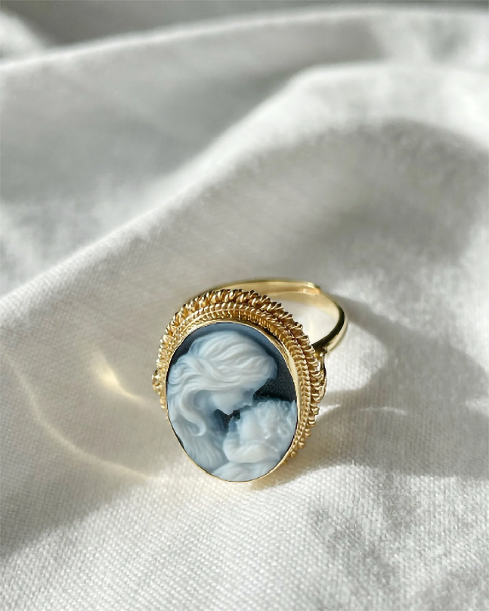 MOTHER WITH SON RING - GOLD