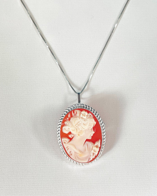 CLASSIC CAMEO NECKLACE - SILVER