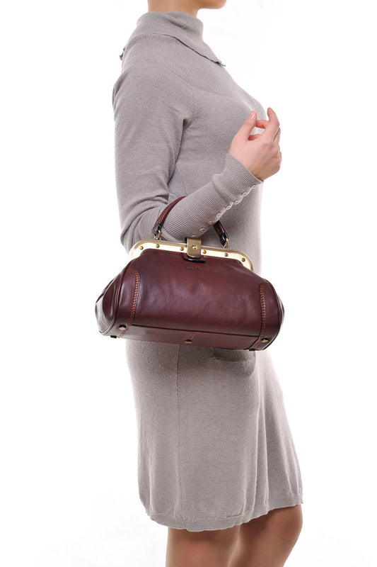 913317 - MELANIA