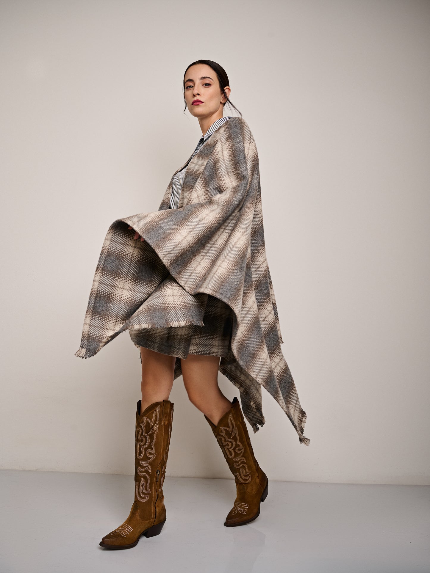 ITALIAN WOOL CAPE