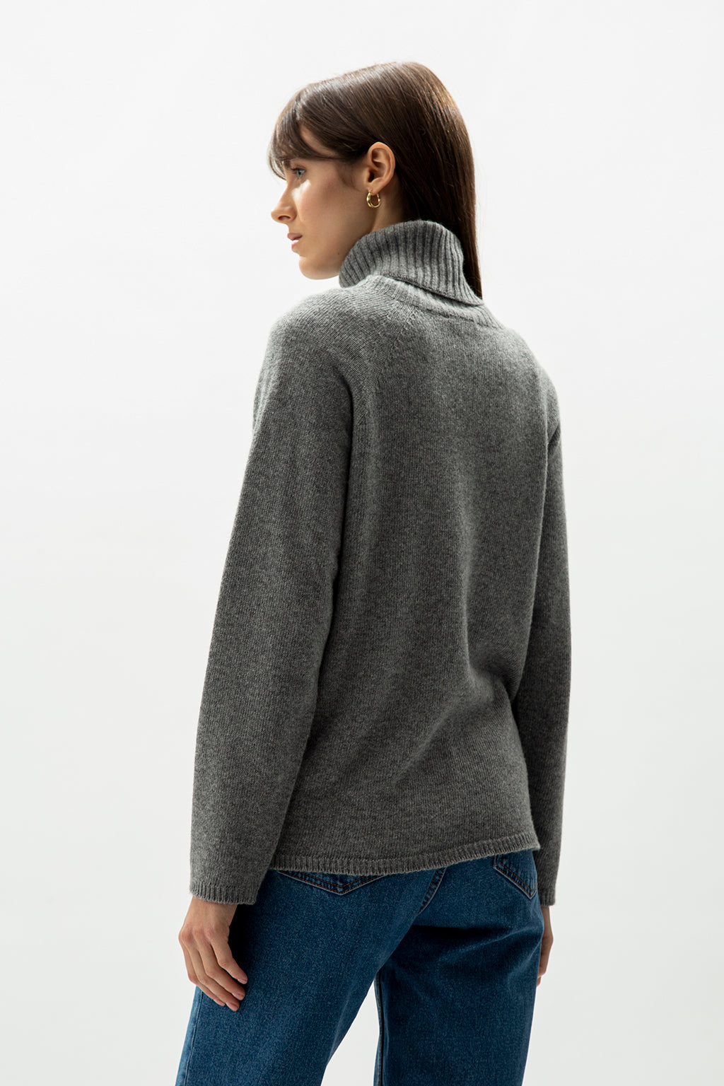 CASHMERE MIX TURTLE NECK SWEATER